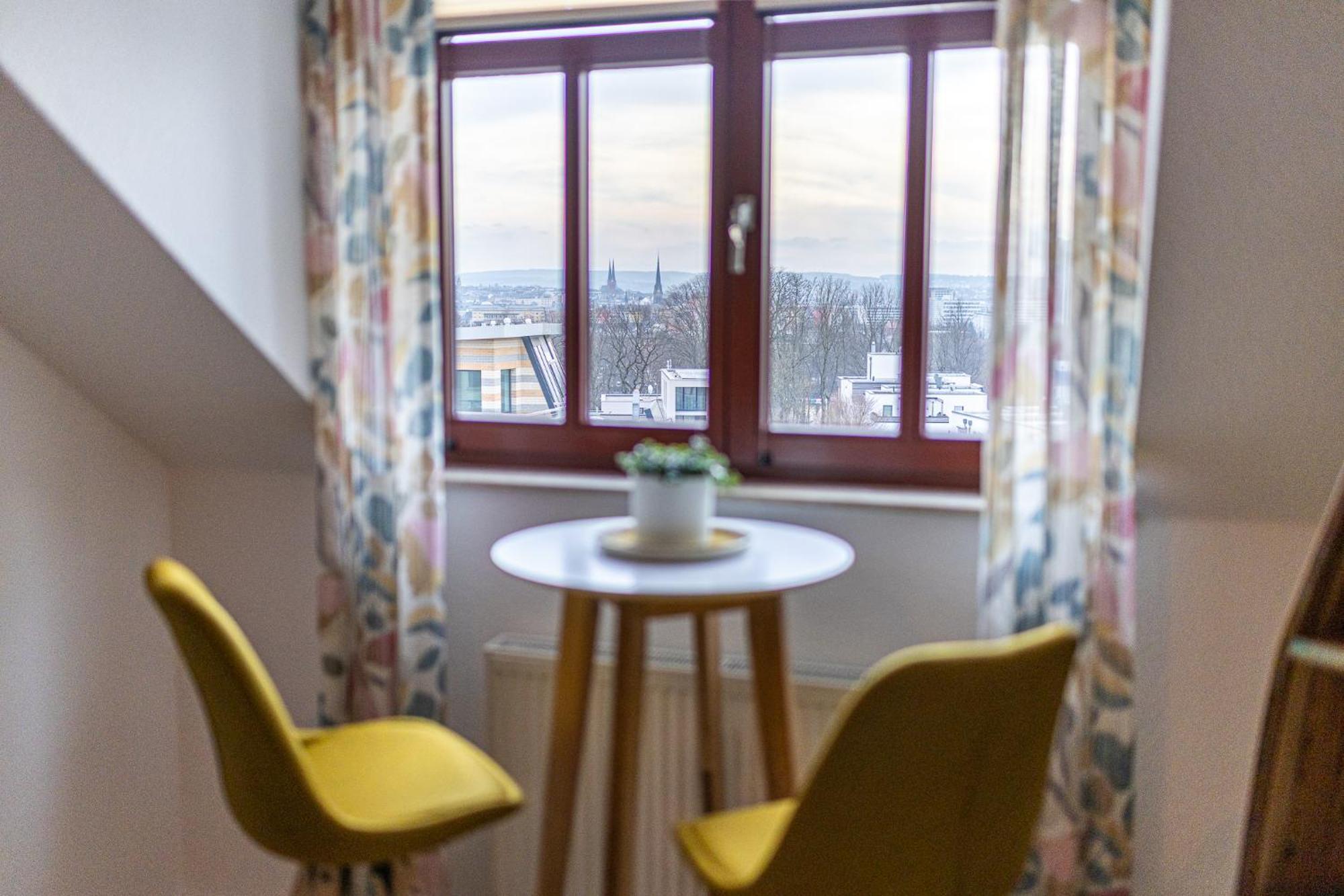 Schlossberg-Domizil Mit Weitblick - Arbeitsplatz, Balkon, Netflix, Badewanne & Yogamatte Chemnitz Exterior foto
